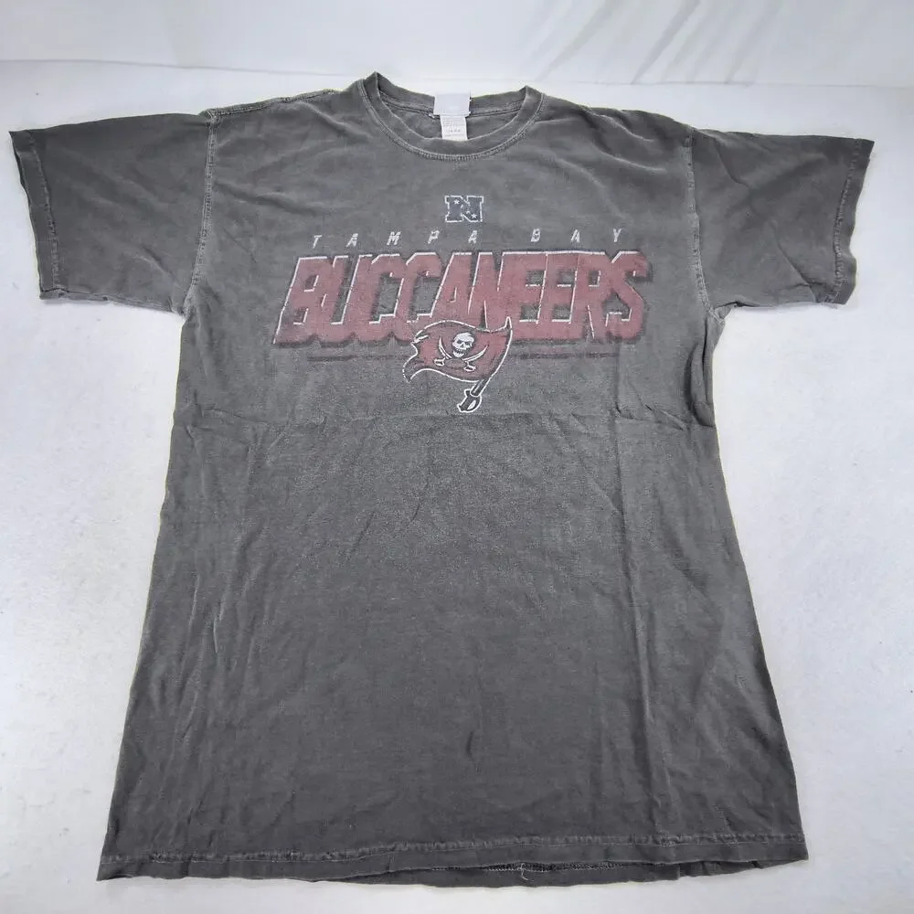 NFL Tampa Bay Buccaneers Graphic Short Sleeve Football Shirt Mens Size L Gray